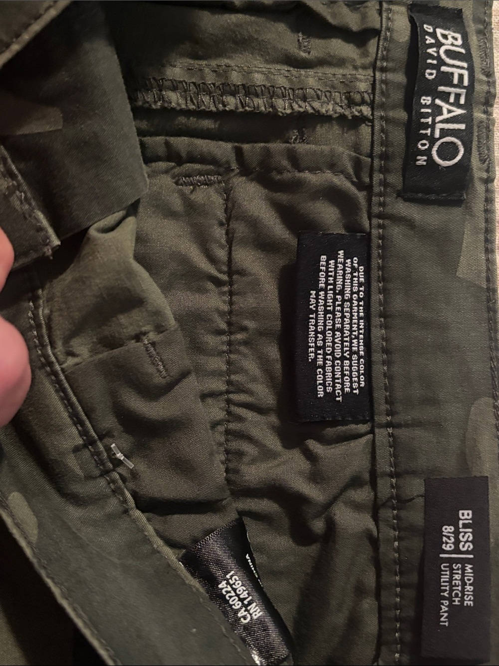NWOT! Buffalo by David Bitton Women’s Olive Camo Utility Pants Size 8 - Picture 4 of 7
